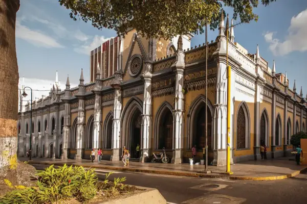 Pintura de Fachada de Biblioteca Nacional