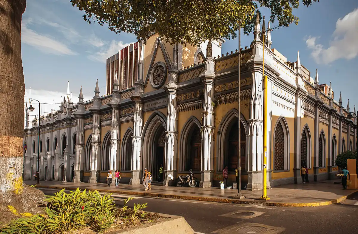 Pintura de Fachada de Biblioteca Nacional